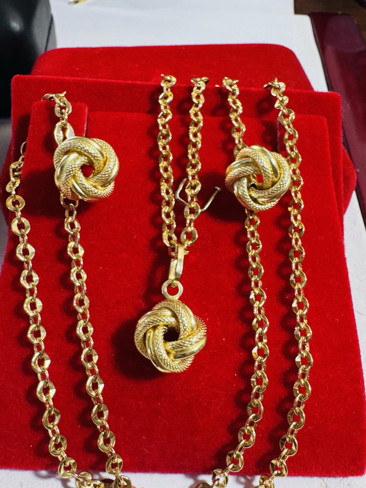 5706591