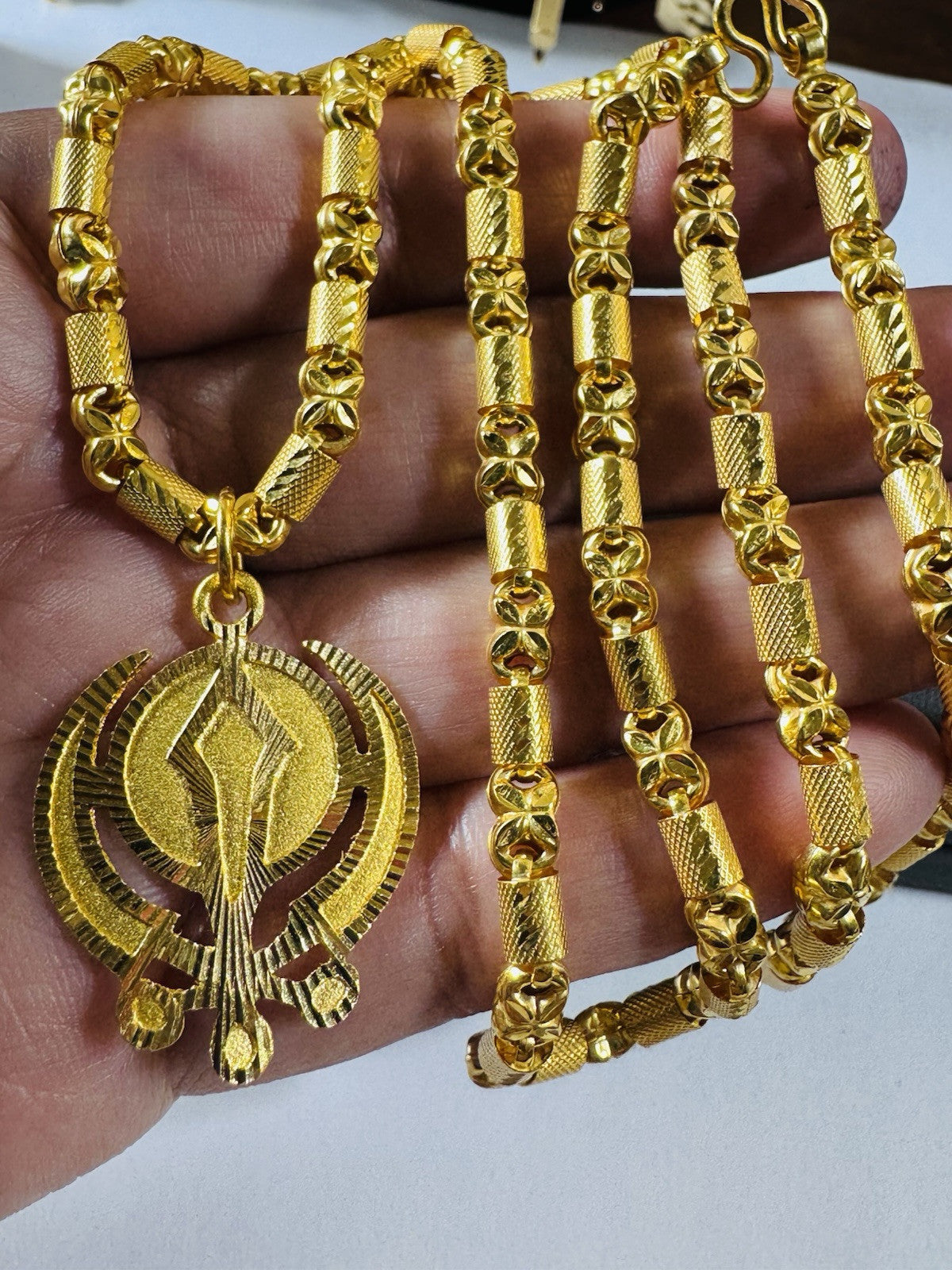 7098783
