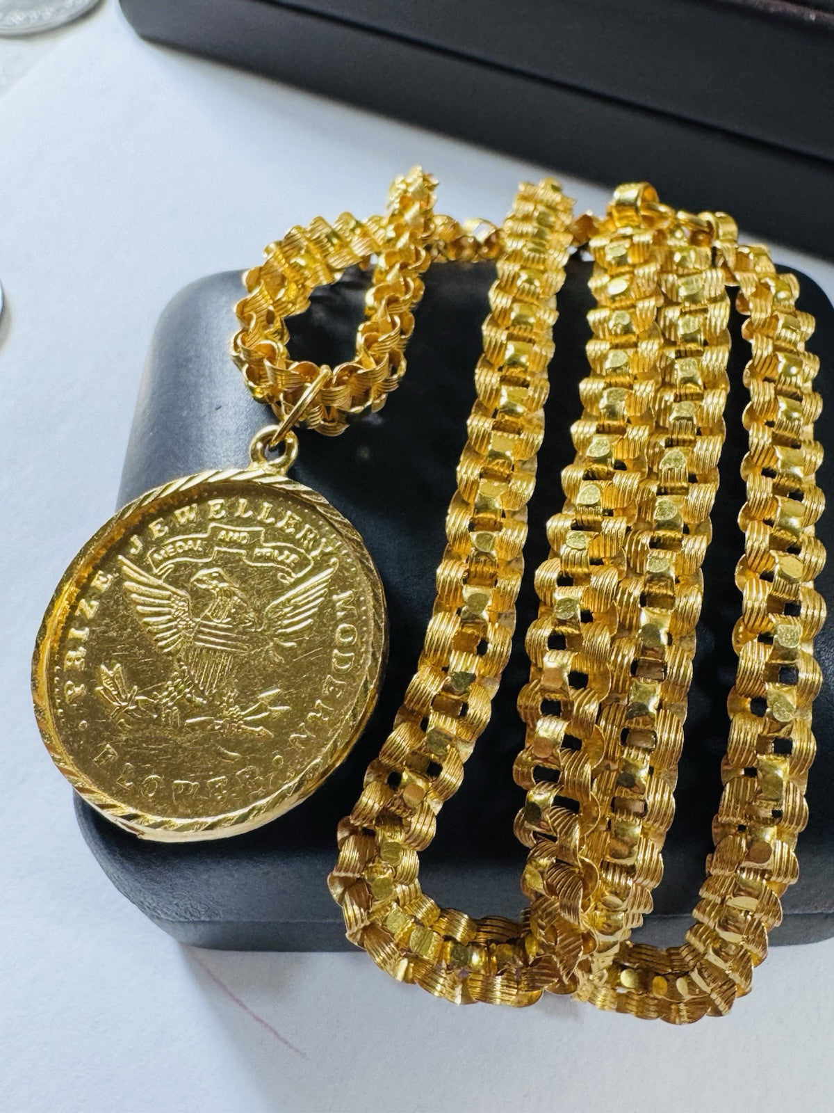 5592149