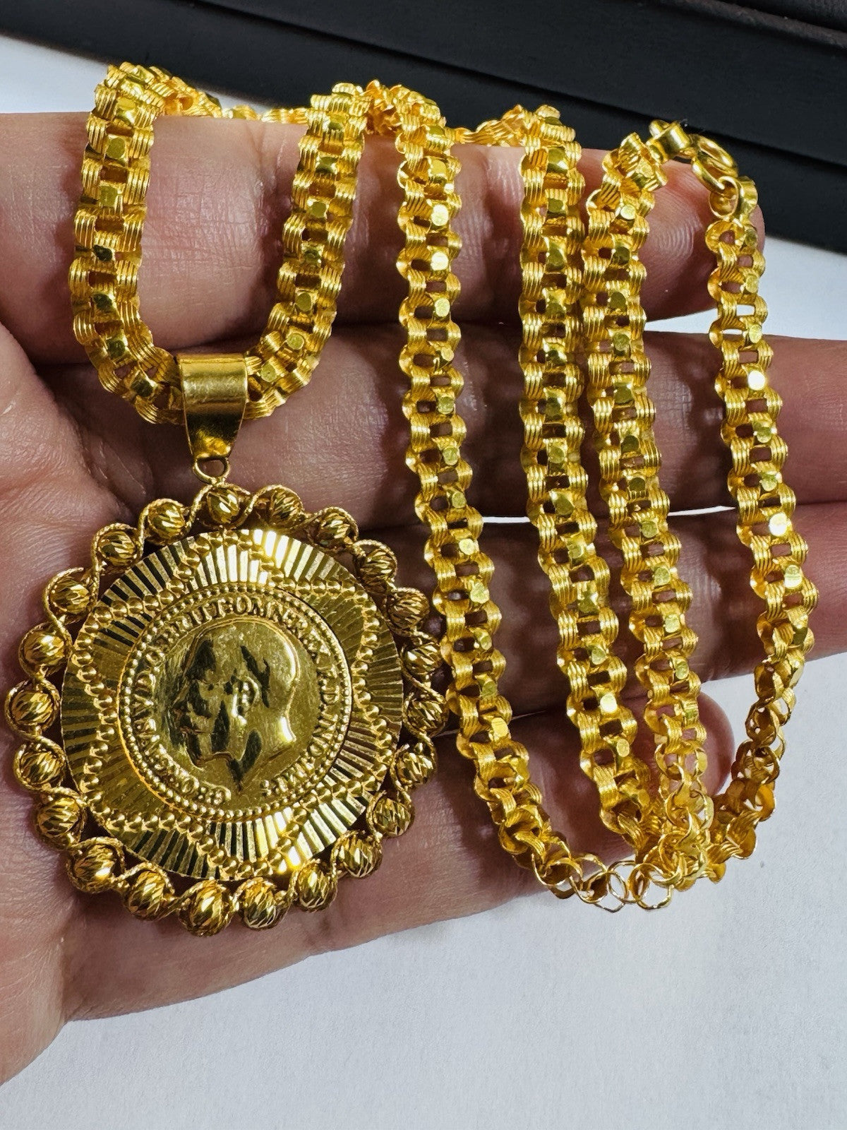 7098763